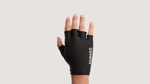 LUVA NOMAD ROAD 2.0 PRETA 